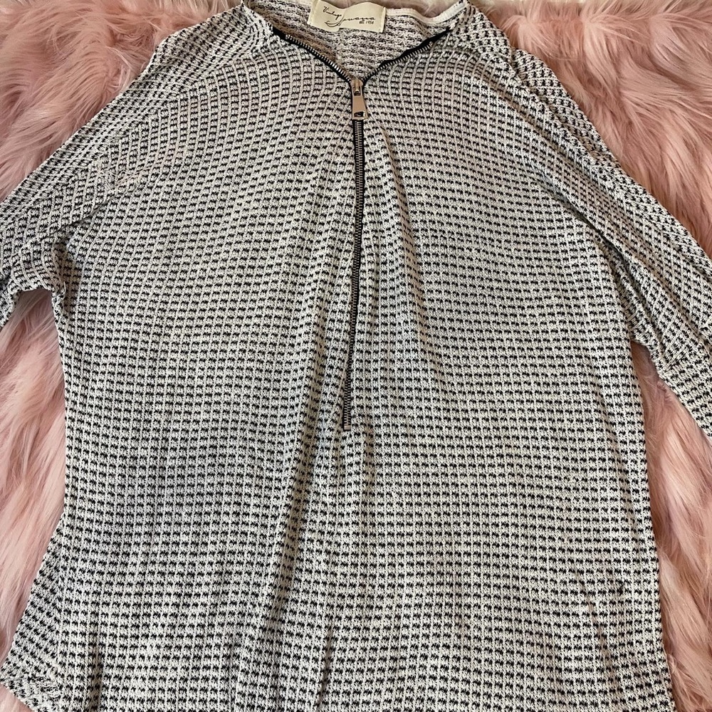 Sweater - Picture 3 of 3